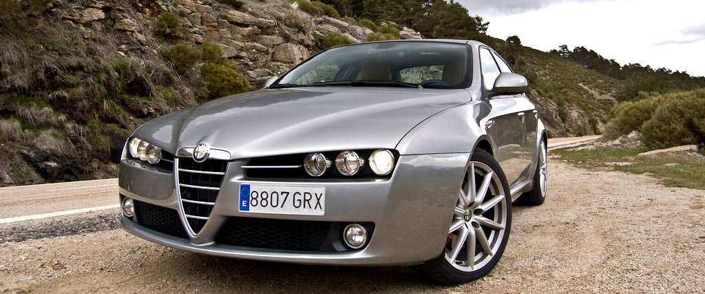 Alfa Romeo 159 - A Compact Executive Car!