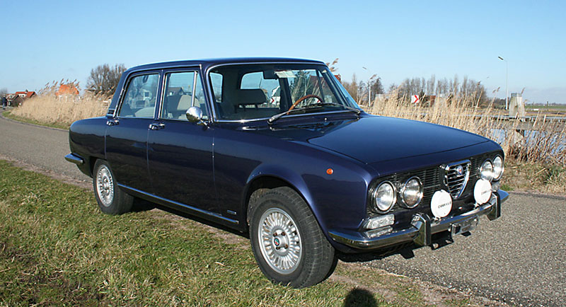 Alfa Romeo Berlina 2000